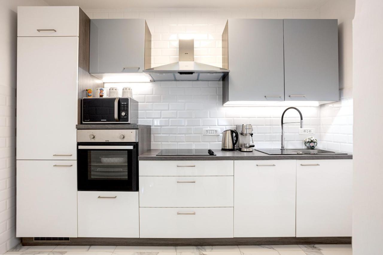 Lux Holiday Apartment Tony @ 10 Min Znjan Beach 스플리트 외부 사진