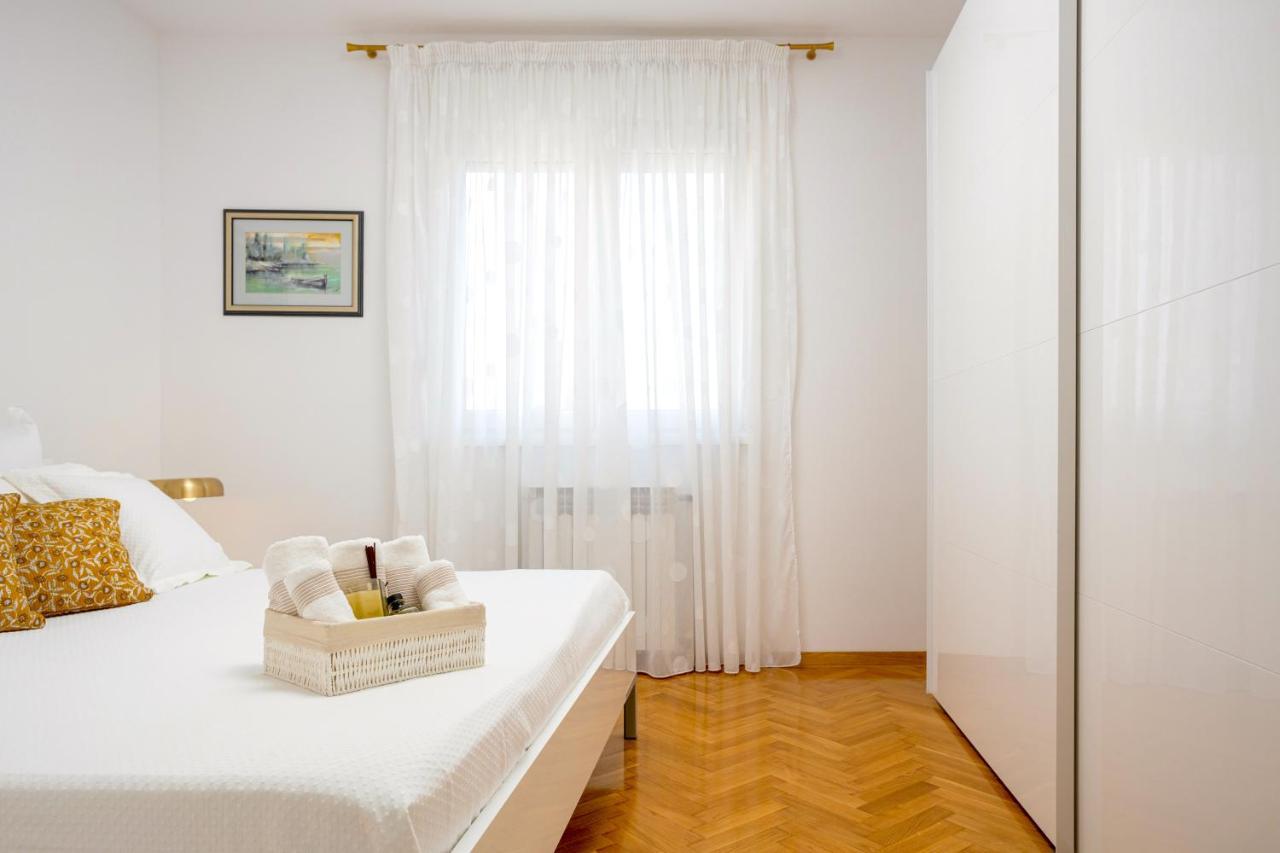 Lux Holiday Apartment Tony @ 10 Min Znjan Beach 스플리트 외부 사진